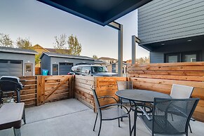 Fancy Townhome Near Old Town, Breweries and River!