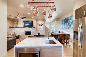 Fancy Townhome Near Old Town, Breweries and River!