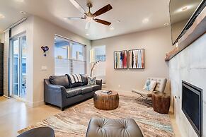 Fancy Townhome Near Old Town, Breweries and River!