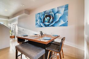 Fancy Townhome Near Old Town, Breweries and River!