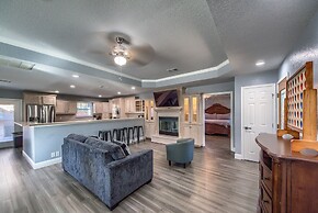 Keep Me In Mind Ot 250km 4 Bedroom Home by RedAwning