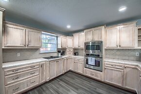 Keep Me In Mind Ot 250km 4 Bedroom Home by RedAwning