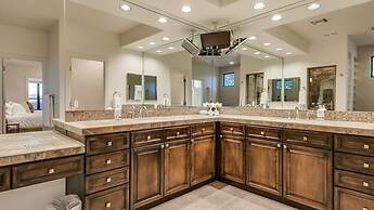 Casa Buenaluxurious Retreat w/2 Masters & Views!