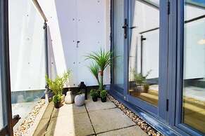 Dray Court - Luxury 2 Bedroom Apartment