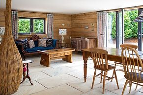 Owl Barn in Oxford With 5 Bedrooms and 5 Bathrooms