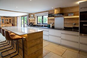 Owl Barn in Oxford With 5 Bedrooms and 5 Bathrooms