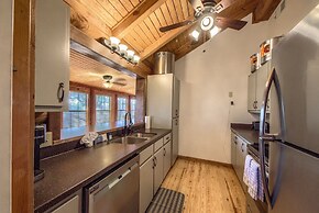 No Hurry Ot 250nh 2 Bedroom Home by RedAwning