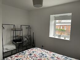 Impeccable 1-bed Apartment in Chesterfield