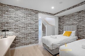 Lumina Suites