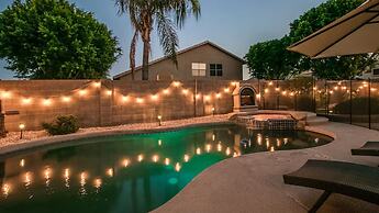 Massive 5 Bdrm Getaway W/pool, Hot Tub, Game Room!