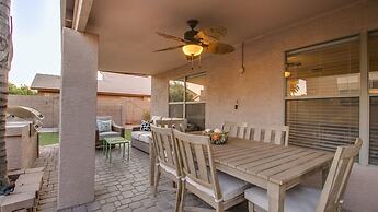 Massive 5 Bdrm Getaway W/pool, Hot Tub, Game Room!