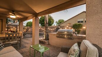 Massive 5 Bdrm Getaway W/pool, Hot Tub, Game Room!