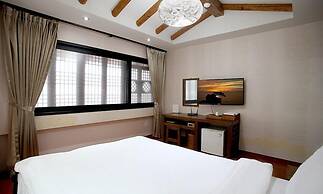 Jeonju Hanok Taejogung Hotel