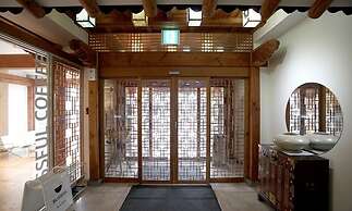 Jeonju Hanok Taejogung Hotel