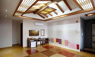 Jeonju Hanok Taejogung Hotel