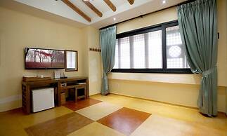 Jeonju Hanok Taejogung Hotel