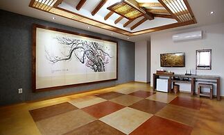 Jeonju Hanok Taejogung Hotel