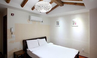 Jeonju Hanok Taejogung Hotel
