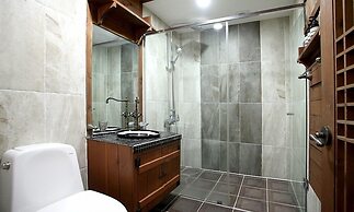 Jeonju Hanok Taejogung Hotel