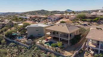 Fabulous 4-bdrm W/breathtaking Views & Pool!