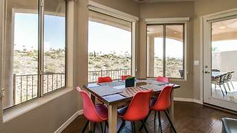 Fabulous 4-bdrm W/breathtaking Views & Pool!