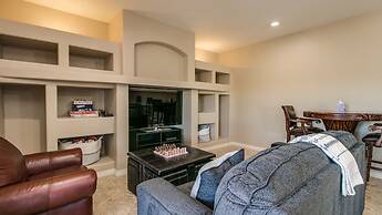 Fabulous 4-bdrm W/breathtaking Views & Pool!