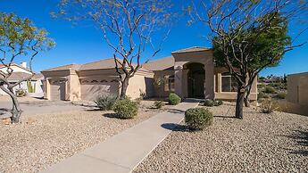 Fabulous 4-bdrm W/breathtaking Views & Pool!