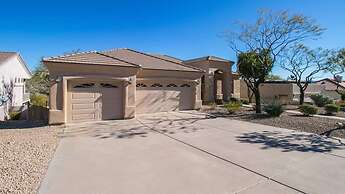 Fabulous 4-bdrm W/breathtaking Views & Pool!