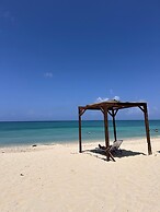 Perfectly Located in the Heart of Seven Mile Beach by RedAwning