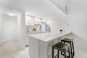 Perfectly Located in the Heart of Seven Mile Beach by RedAwning