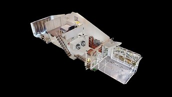 Perfectly Located in the Heart of Seven Mile Beach by RedAwning