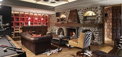 El Lodge Ski and Spa