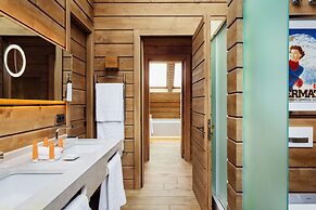 El Lodge Ski and Spa