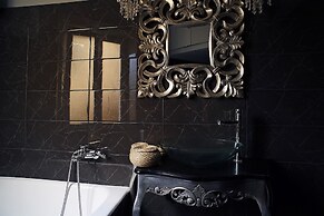 Pheelia Suite by Corfuescapes