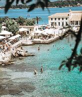 Pheelia Suite by Corfuescapes