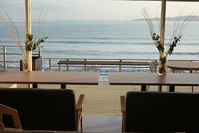 ALBAHOTELANDGLAMPING