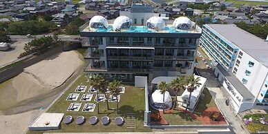 ALBAHOTELANDGLAMPING