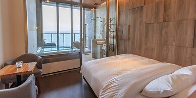 ALBAHOTELANDGLAMPING