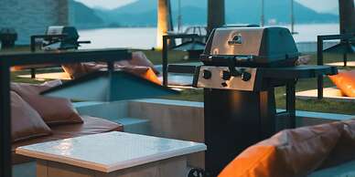 ALBAHOTELANDGLAMPING