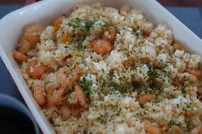 ALBAHOTELANDGLAMPING