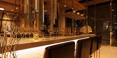 ALBAHOTELANDGLAMPING