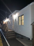 ALBAHOTELANDGLAMPING