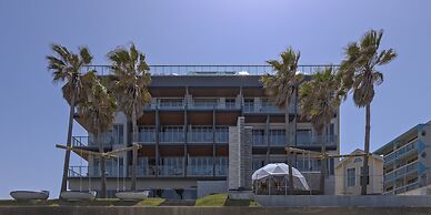 ALBAHOTELANDGLAMPING