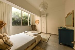 Prime location Sunny 3bedroom apartment