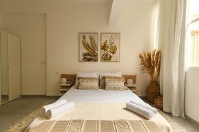 Prime location Sunny 3bedroom apartment