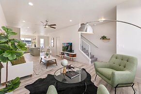 938 Jerome St Unit 2