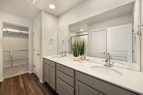 Modern Farmhouse Townhome – Great Central Location!