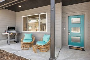 Modern Farmhouse Townhome – Great Central Location!