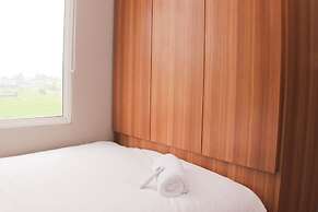 Fancy And Comfy 2Br Apartment At Springlake Summarecon