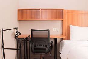 Fancy And Comfy 2Br Apartment At Springlake Summarecon